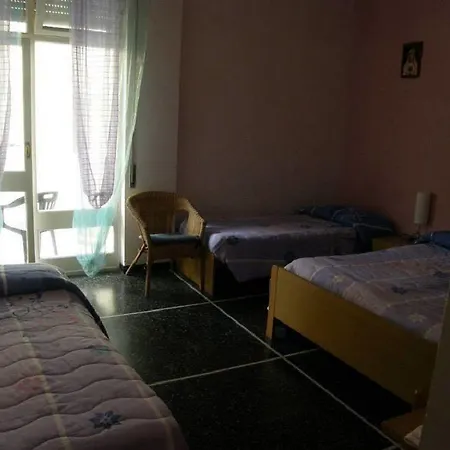 Szálloda Cavi