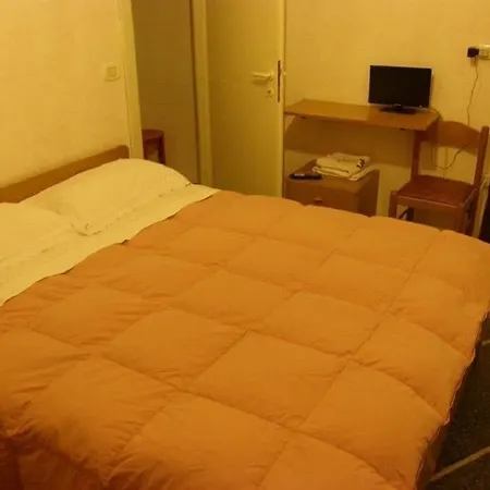 Cavi Hotel *